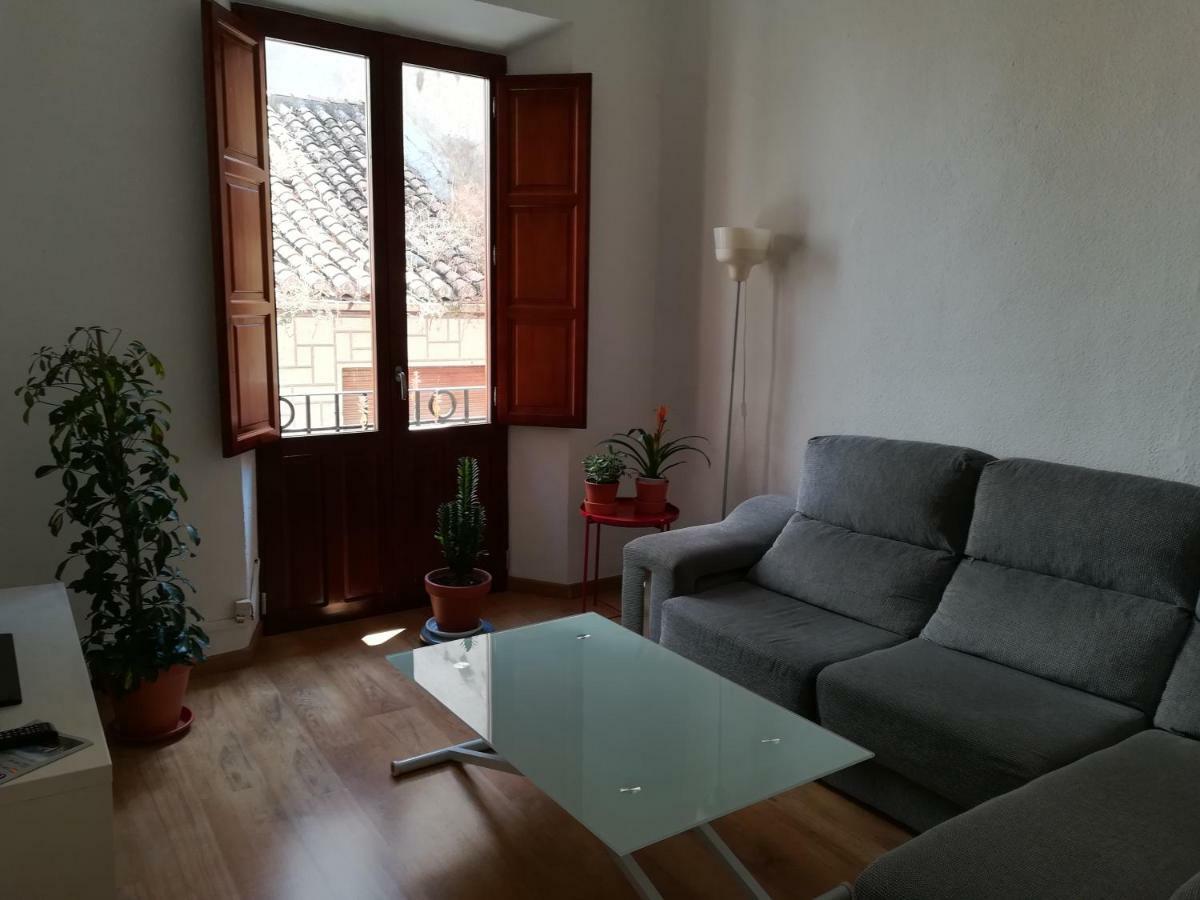 Nice Apartment In The Center Of Granada Buitenkant foto
